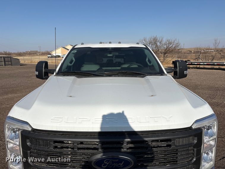 image for item EU4989 2023 Ford F250 Super Duty Ext. Cab pickup truck