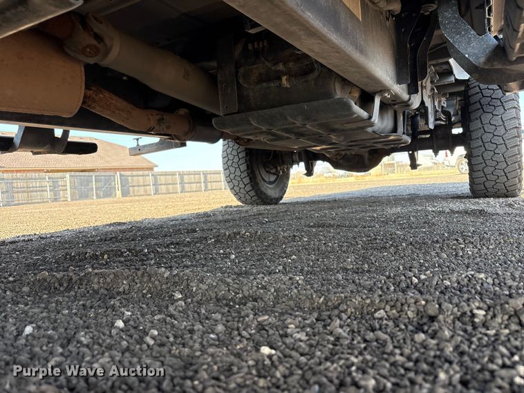 image for item EU4989 2023 Ford F250 Super Duty Ext. Cab pickup truck