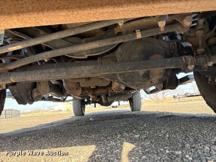 image for item EU4989 2023 Ford F250 Super Duty Ext. Cab pickup truck