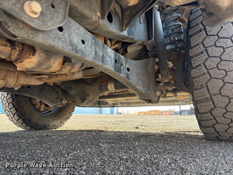 image for item EU4989 2023 Ford F250 Super Duty Ext. Cab pickup truck