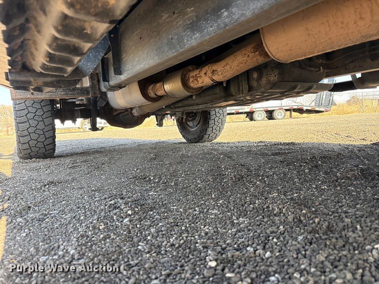 image for item EU4989 2023 Ford F250 Super Duty Ext. Cab pickup truck