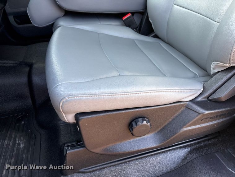 image for item EU4989 2023 Ford F250 Super Duty Ext. Cab pickup truck