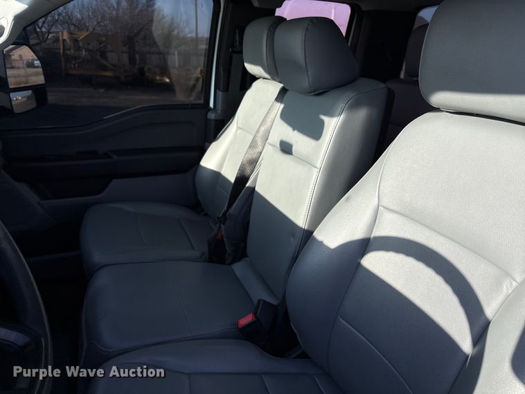 image for item EU4989 2023 Ford F250 Super Duty Ext. Cab pickup truck