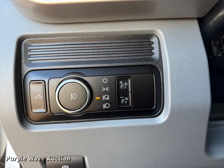 image for item EU4989 2023 Ford F250 Super Duty Ext. Cab pickup truck