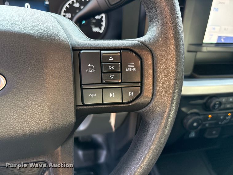 image for item EU4989 2023 Ford F250 Super Duty Ext. Cab pickup truck