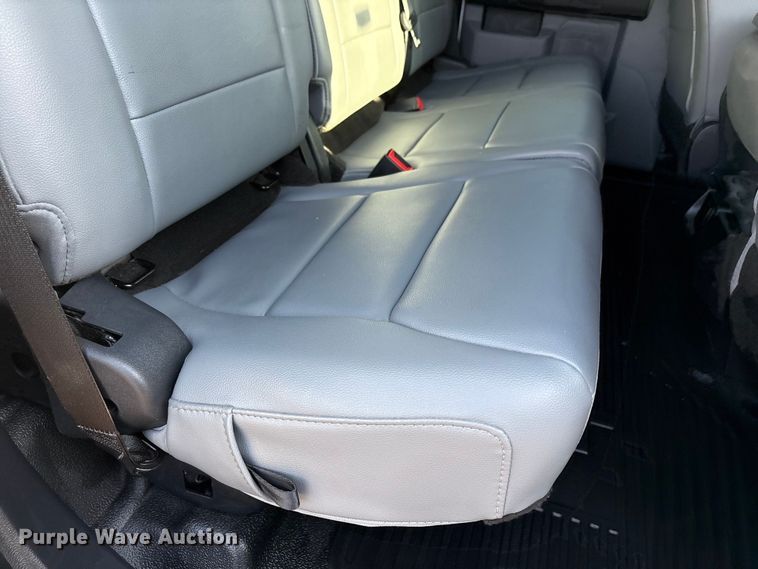 image for item EU4989 2023 Ford F250 Super Duty Ext. Cab pickup truck