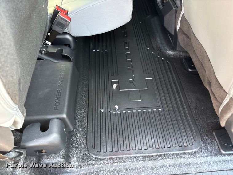 image for item EU4989 2023 Ford F250 Super Duty Ext. Cab pickup truck