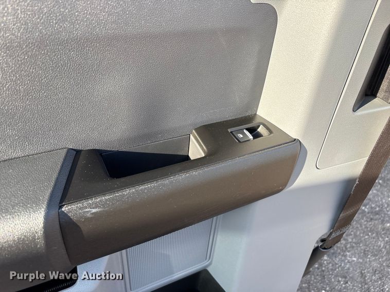 image for item EU4989 2023 Ford F250 Super Duty Ext. Cab pickup truck