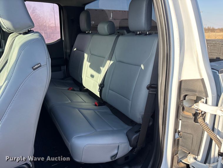 image for item EU4989 2023 Ford F250 Super Duty Ext. Cab pickup truck