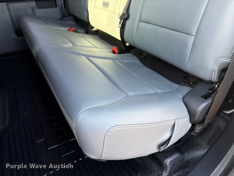 image for item EU4989 2023 Ford F250 Super Duty Ext. Cab pickup truck