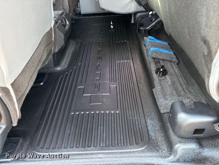 image for item EU4989 2023 Ford F250 Super Duty Ext. Cab pickup truck