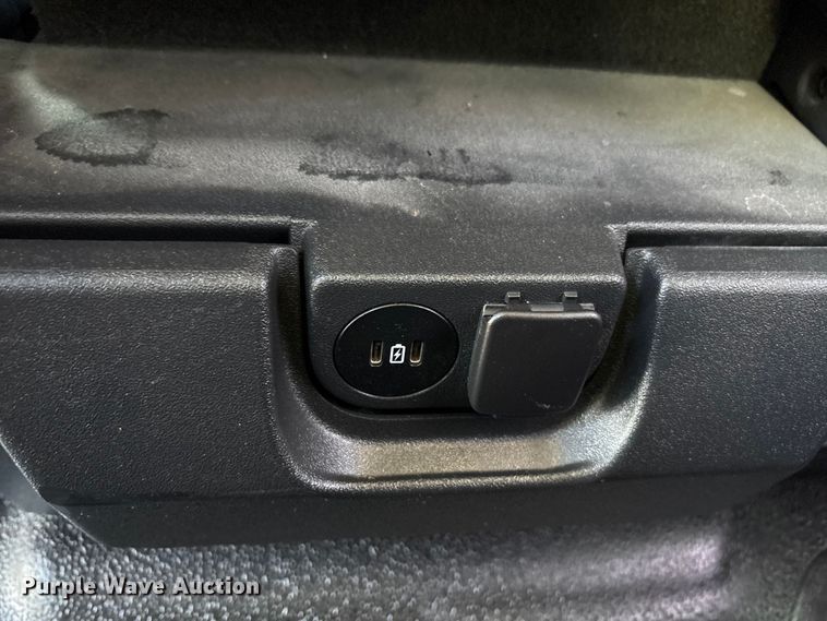 image for item EU4989 2023 Ford F250 Super Duty Ext. Cab pickup truck