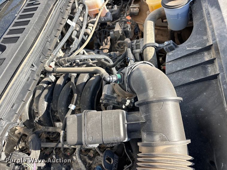 image for item EU4989 2023 Ford F250 Super Duty Ext. Cab pickup truck