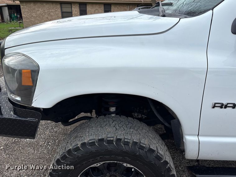image for item EU7414 2006 Dodge Ram 2500 Ext. Cab pickup truck