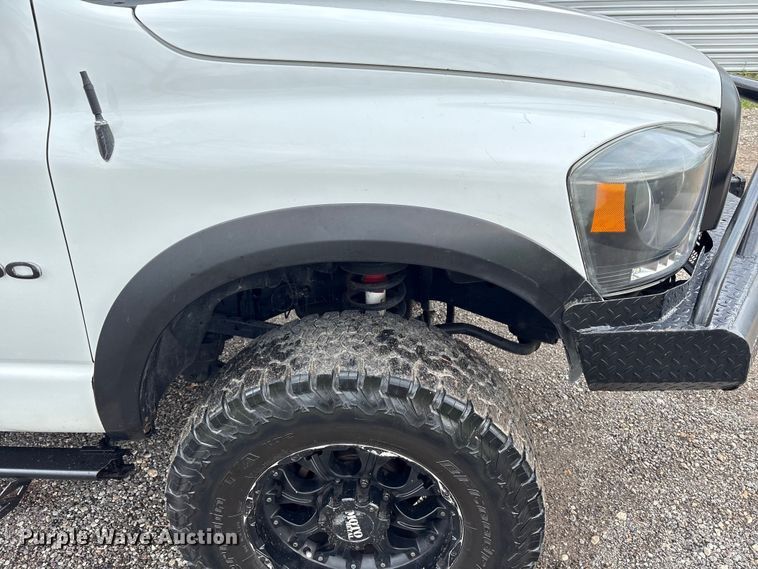 image for item EU7414 2006 Dodge Ram 2500 Ext. Cab pickup truck