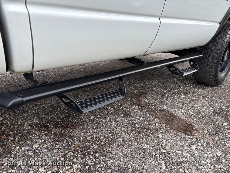 image for item EU7414 2006 Dodge Ram 2500 Ext. Cab pickup truck