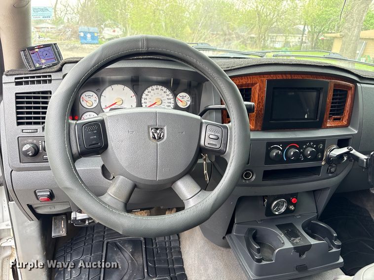 image for item EU7414 2006 Dodge Ram 2500 Ext. Cab pickup truck