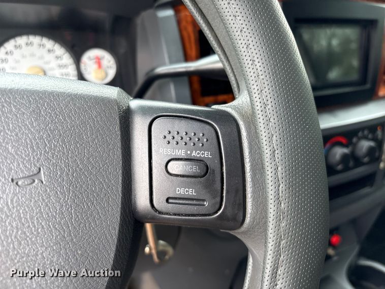 image for item EU7414 2006 Dodge Ram 2500 Ext. Cab pickup truck