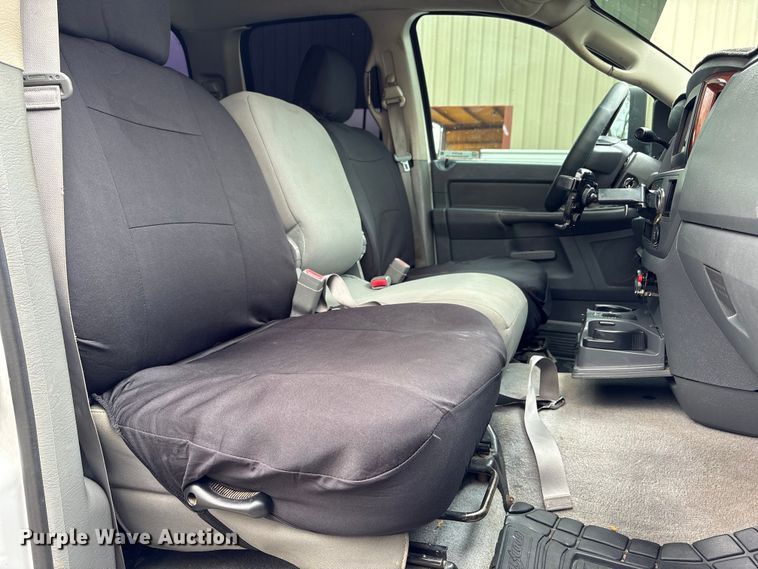 image for item EU7414 2006 Dodge Ram 2500 Ext. Cab pickup truck