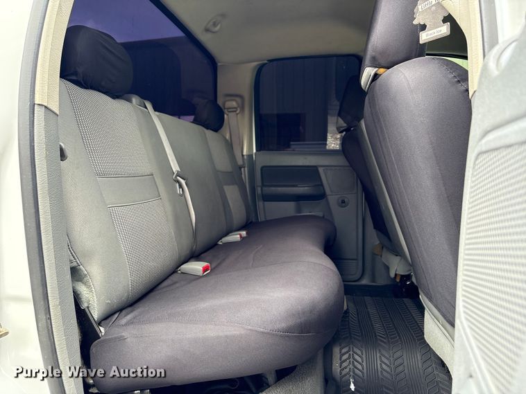 image for item EU7414 2006 Dodge Ram 2500 Ext. Cab pickup truck