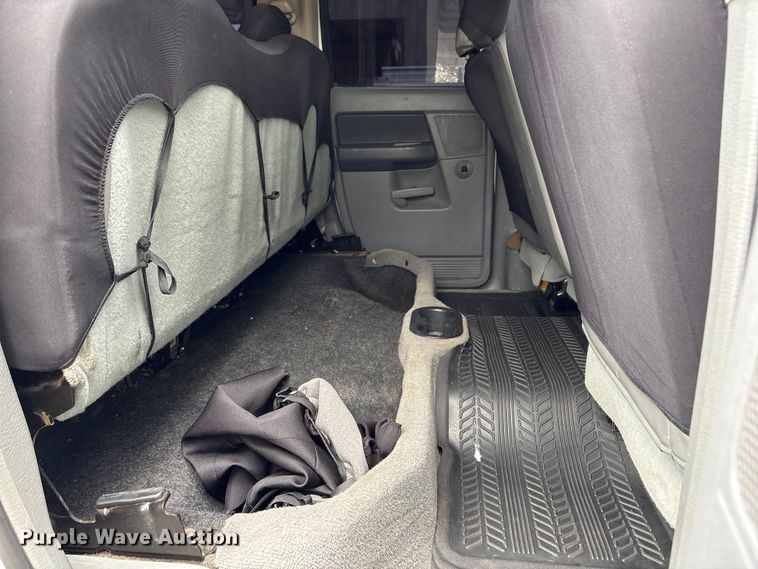 image for item EU7414 2006 Dodge Ram 2500 Ext. Cab pickup truck