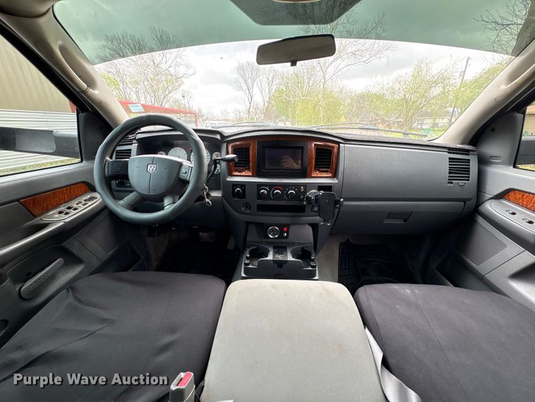 image for item EU7414 2006 Dodge Ram 2500 Ext. Cab pickup truck