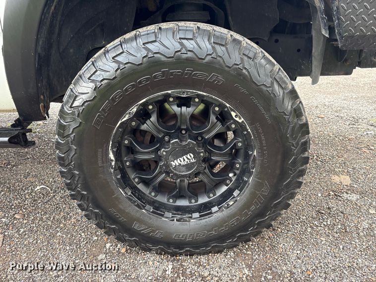 image for item EU7414 2006 Dodge Ram 2500 Ext. Cab pickup truck