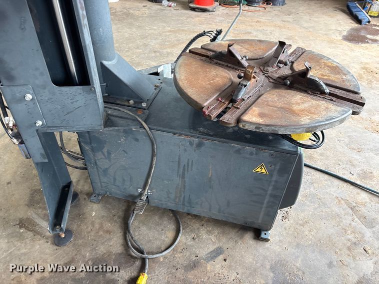 image for item EU7416 2014 Bosch TCE4275 tire machine