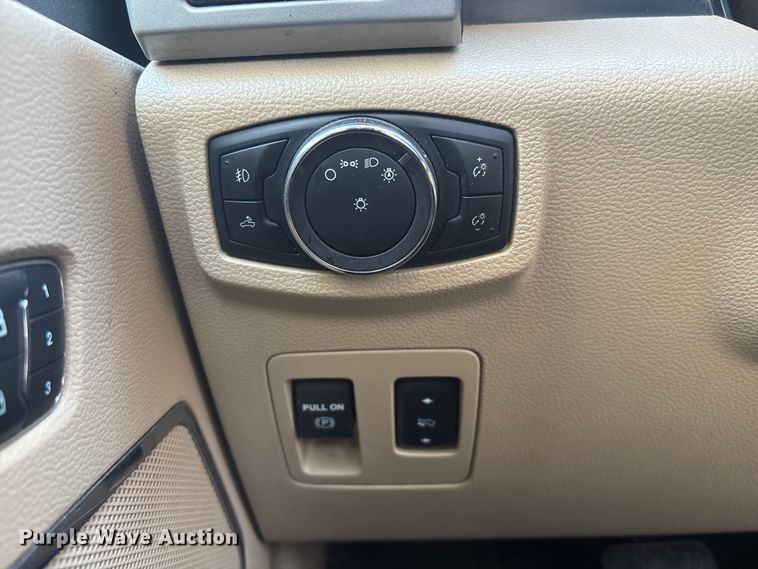 image for item EV2790 2018 Ford F150 Crew Cab pickup truck