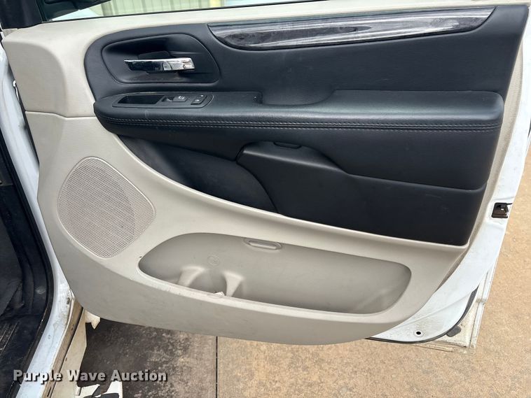 image for item EV2791 2018 Dodge Grand Caravan handicap accessible van