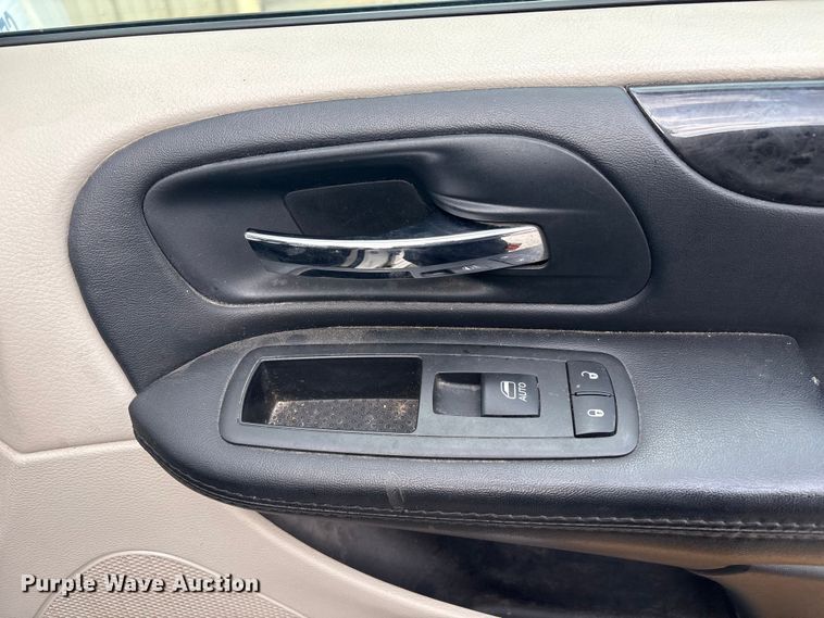 image for item EV2791 2018 Dodge Grand Caravan handicap accessible van