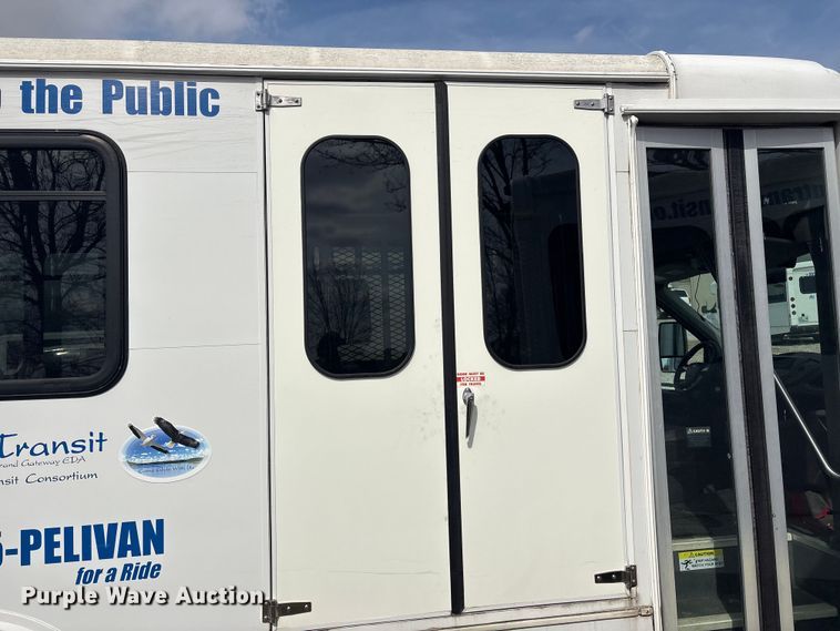 image for item EV2793 2018 Ford Transit shuttle bus