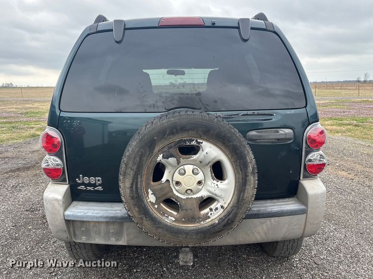 image for item EV2826 2005 Jeep Liberty SUV