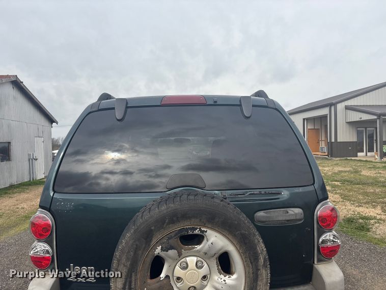 image for item EV2826 2005 Jeep Liberty SUV