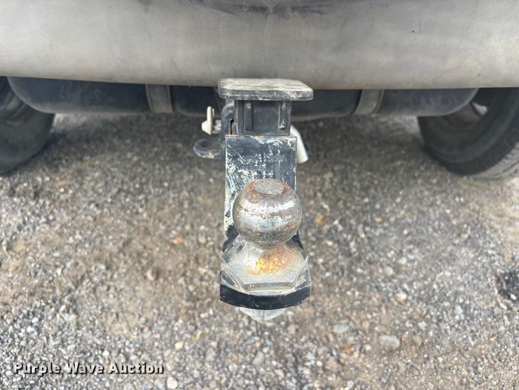 image for item EV2826 2005 Jeep Liberty SUV