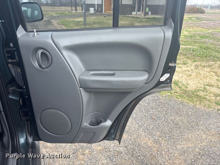 image for item EV2826 2005 Jeep Liberty SUV