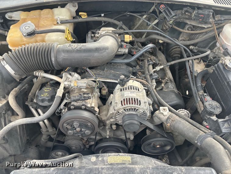 image for item EV2826 2005 Jeep Liberty SUV