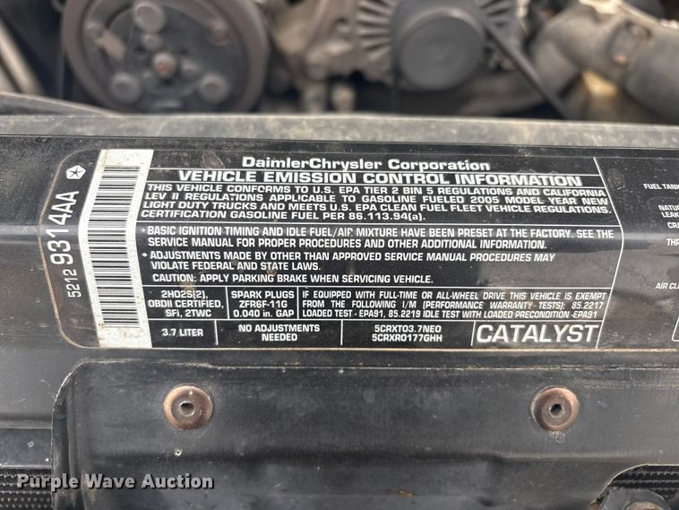 image for item EV2826 2005 Jeep Liberty SUV