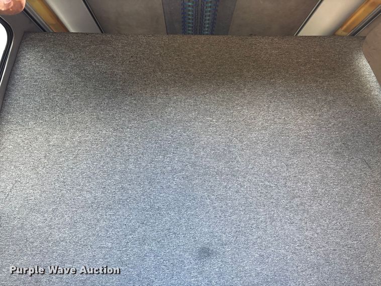 image for item EV3005 2000 International 3400 transit bus