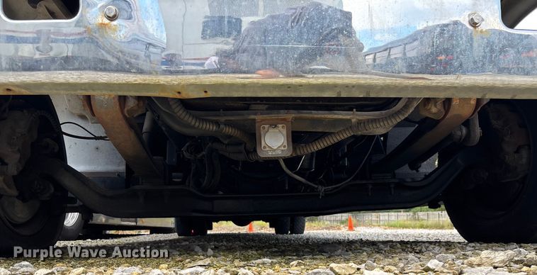 image for item EV3005 2000 International 3400 transit bus