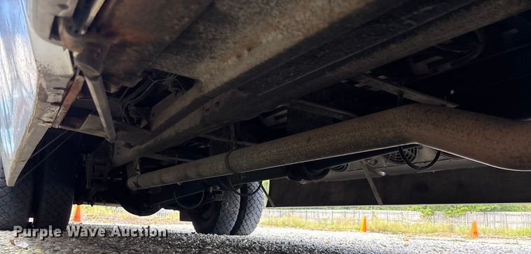 image for item EV3005 2000 International 3400 transit bus