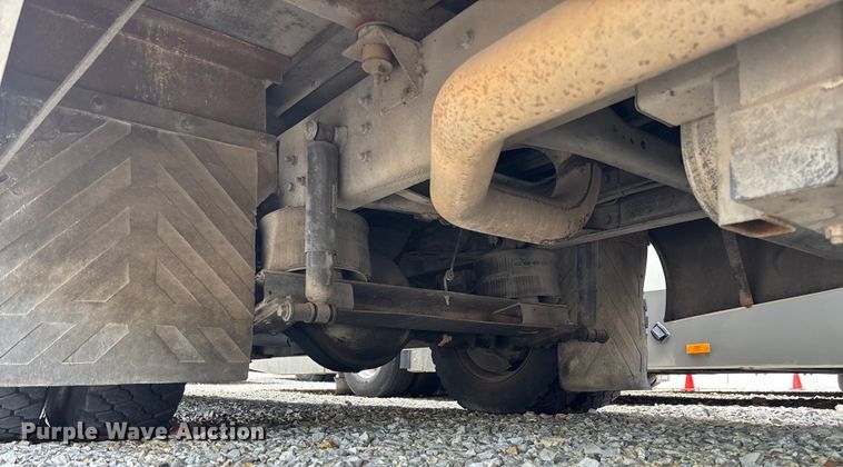 image for item EV3005 2000 International 3400 transit bus