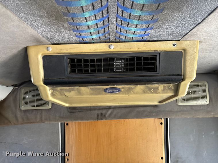 image for item EV3005 2000 International 3400 transit bus