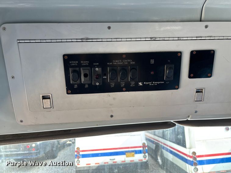 image for item EV3005 2000 International 3400 transit bus