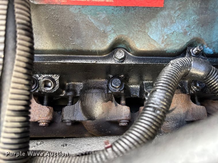 image for item EV3005 2000 International 3400 transit bus