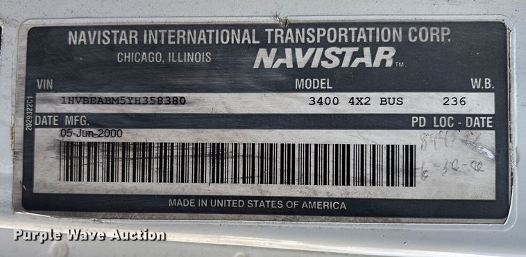 image for item EV3005 2000 International 3400 transit bus