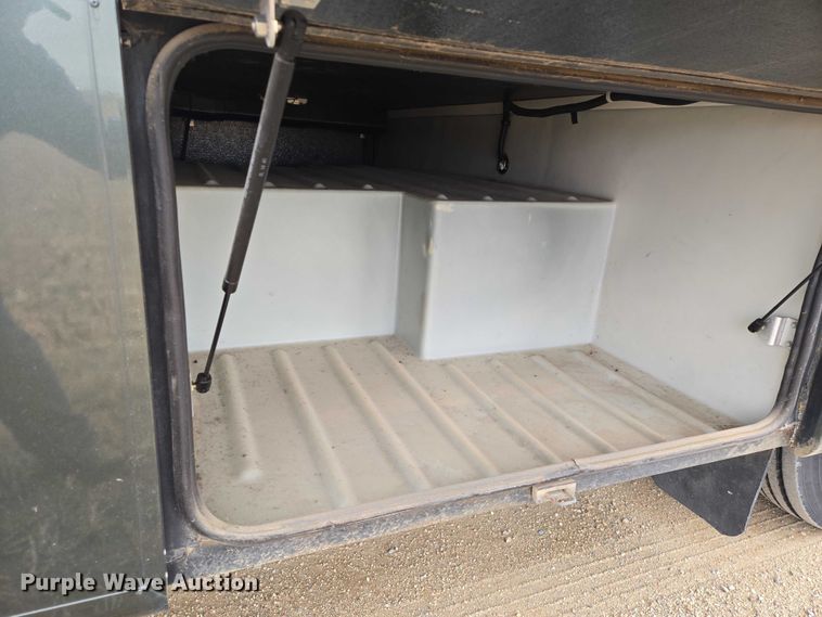 image for item EV5528 1999 Freightliner X RV