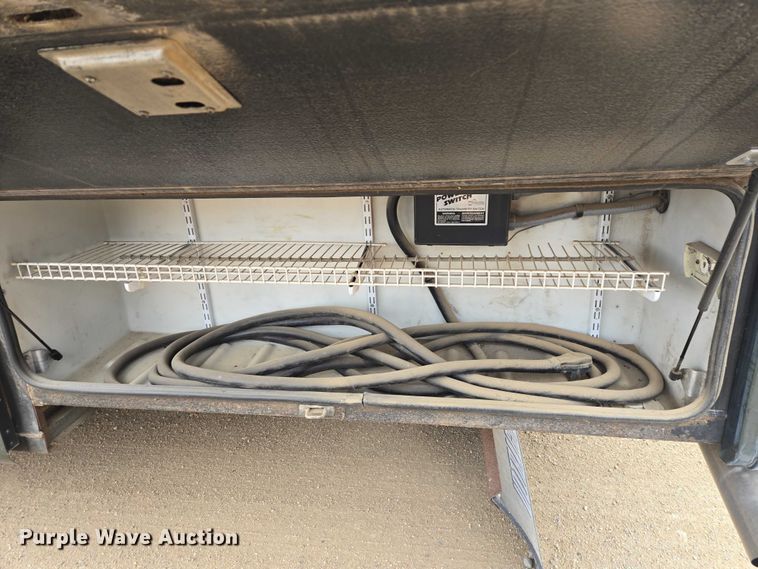 image for item EV5528 1999 Freightliner X RV