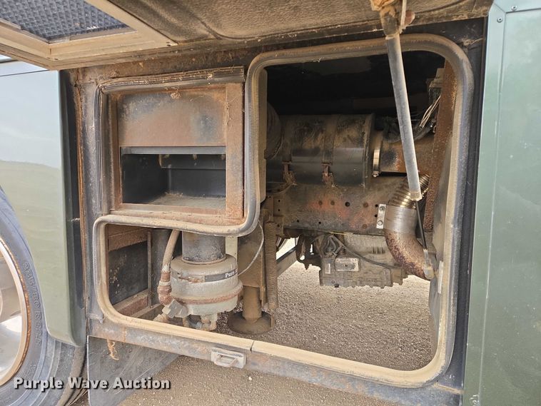 image for item EV5528 1999 Freightliner X RV