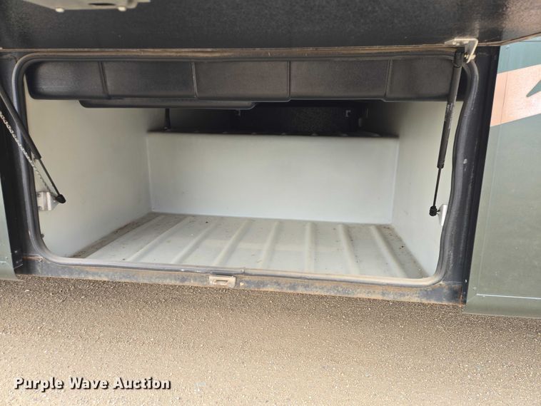 image for item EV5528 1999 Freightliner X RV